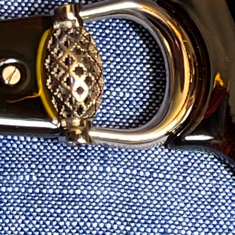 Gucci classic sunglasses & case - Picture 8 of 16